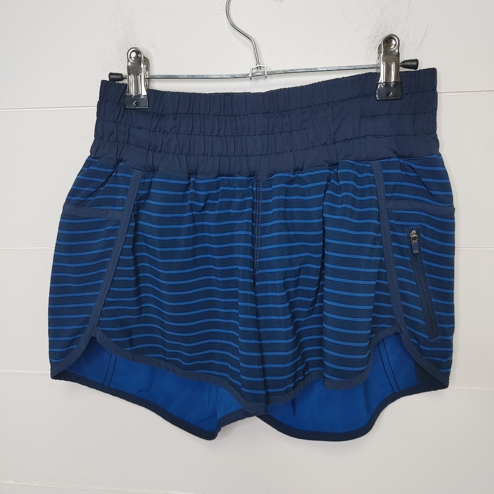 Lululemon Tracker striped shorts size 6